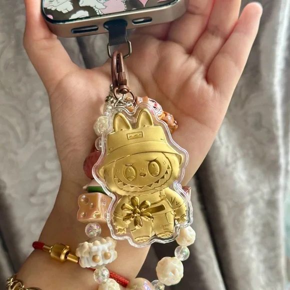 Cute Gold Labubu Keychain with Beads - Picture 5 of 6